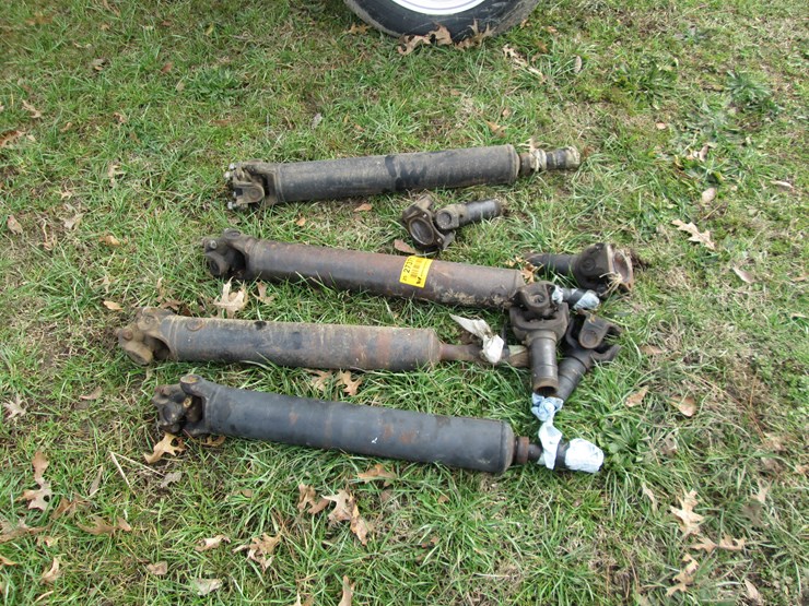 #27371-•-lot-of-(4)-pto-shafts-image-2