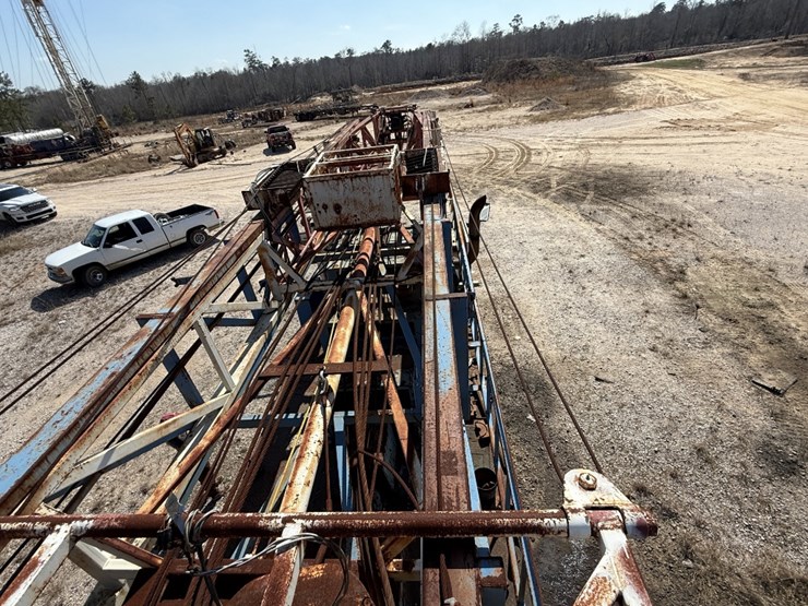 2007-moor-rig-xj60-dd-104'-200k-5-axle-well-service-workover-rig-image-26