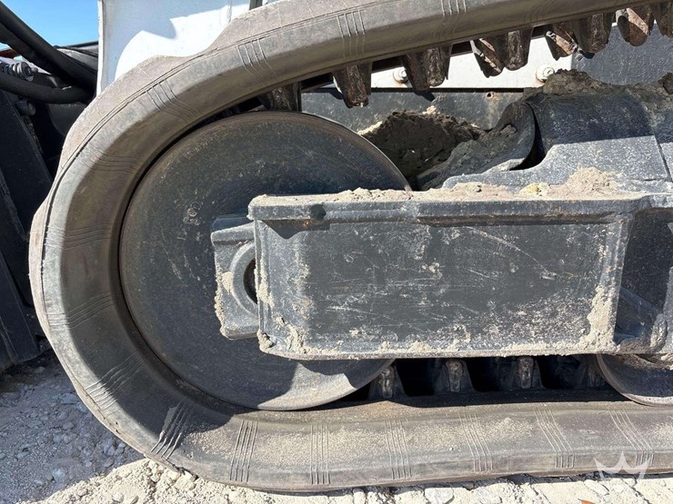 2017-bobcat-t550-image-30