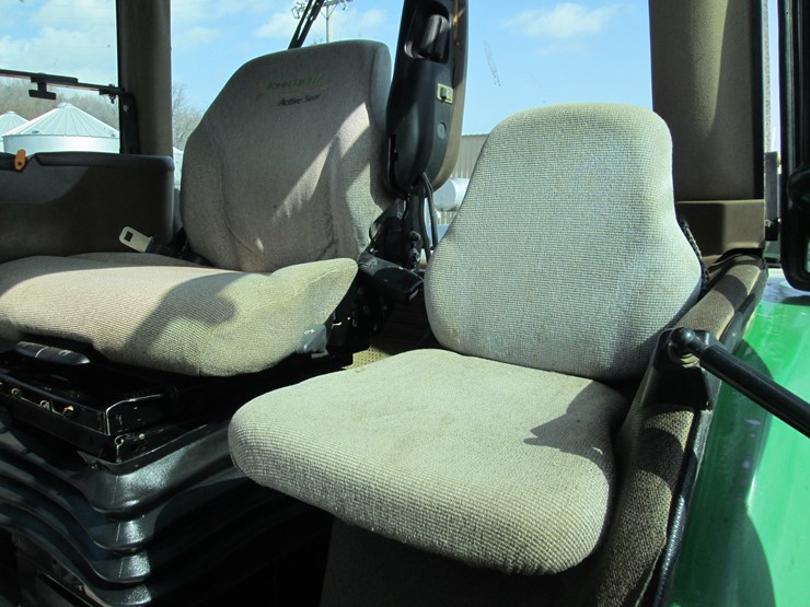 john-deere-8420-image-31