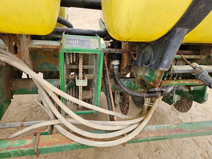 john-deere-7200-image-35