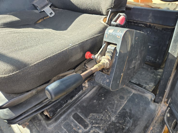 komatsu-hm400-2-image-61