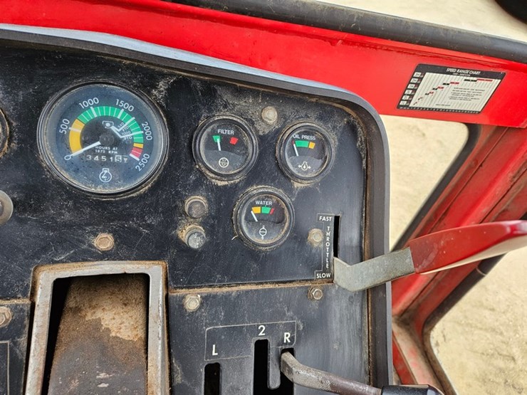 massey-ferguson-1085-image-32