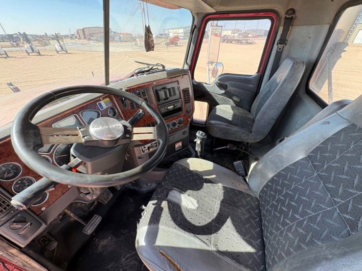 2009-mack-pinnacle-t/a-daycab-vacuum-truck-image-13