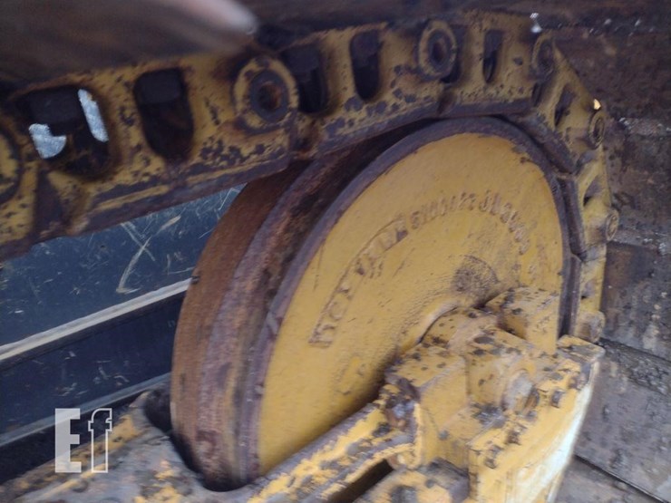 2015-deere-650k-lgp-image-37