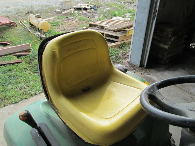 john-deere-gt235-image-19