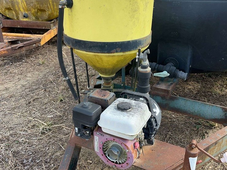 bell-1600-gallon-water-trailer-image-3