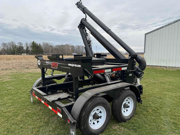 2023-j-&-m-251st-speedtender-image-20