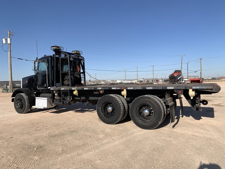 1992-peterbilt-357-image-2