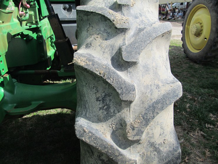 john-deere-8420-image-23