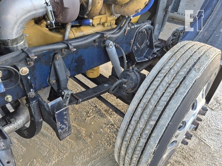 1995-peterbilt-379-image-30