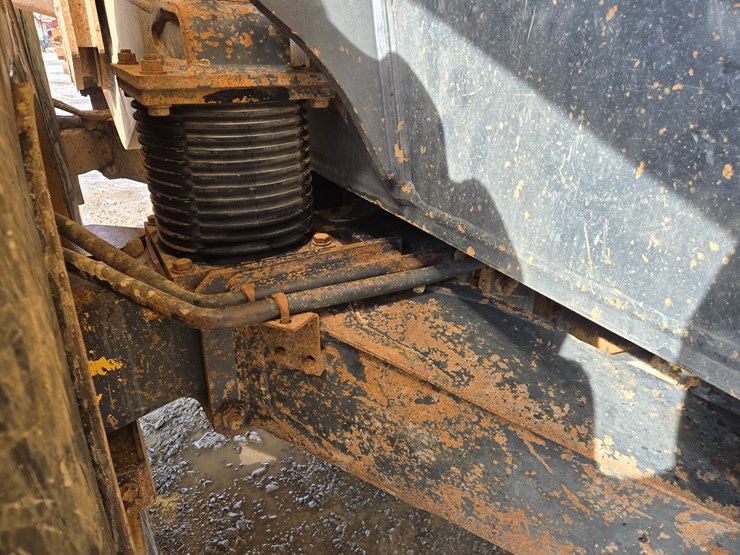 komatsu-hm400-2-image-38