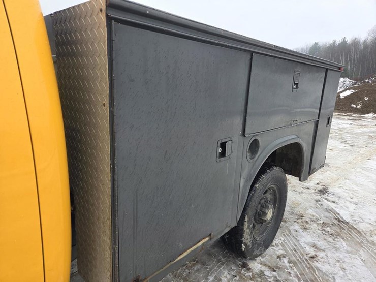 2008-chevrolet-2500-image-16