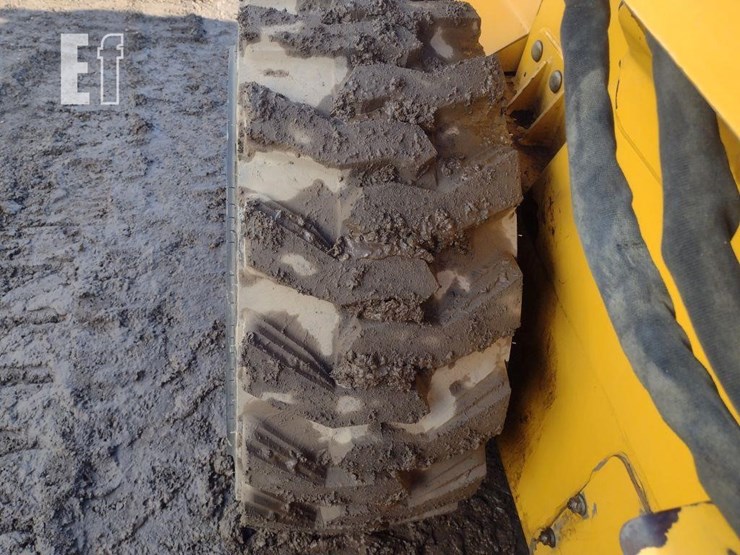 2000-deere-270-image-21