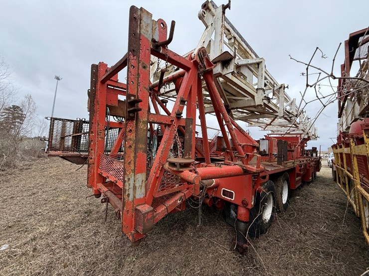 2003-franks-/-nov-1287/160-96-210k-4-axle-well-service-workover-rig-(incomplete)-image-18