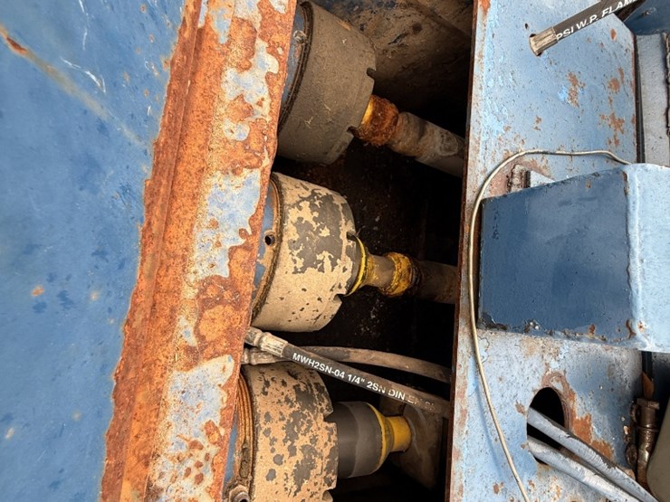 caterpillar-c15-image-13