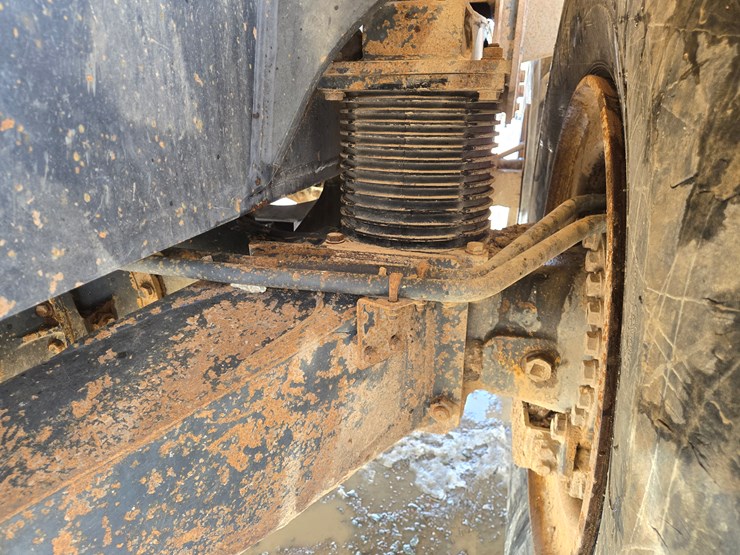 komatsu-hm400-2-image-39