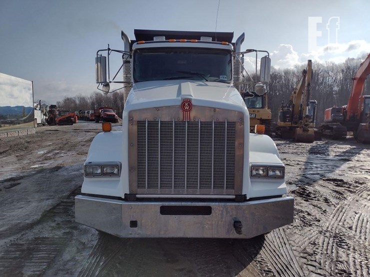 2013-kenworth-t800-image-2