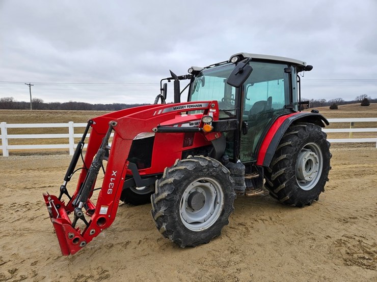massey-ferguson-4707-image-1