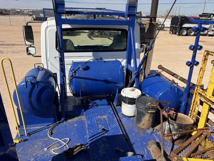 2005-international-7400-image-28