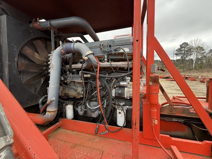 2008-crown-ce600-dd-5-axle-well-service-workover-rig-for-parts-image-19