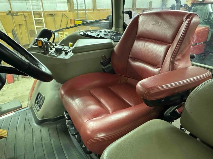 2010-case-ih-275-image-27