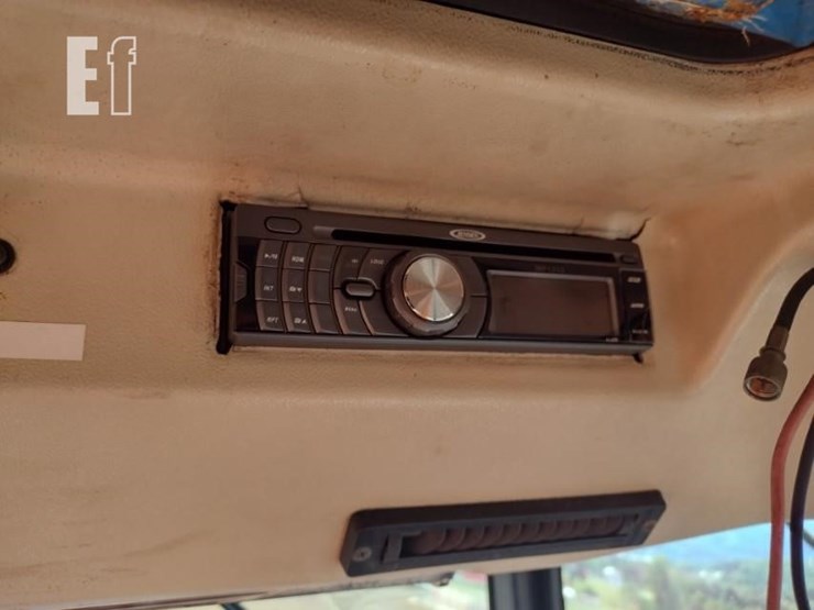 1996-new-holland-4630-image-12