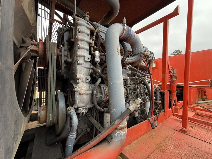 2008-crown-ce600-dd-5-axle-well-service-workover-rig-for-parts-image-18