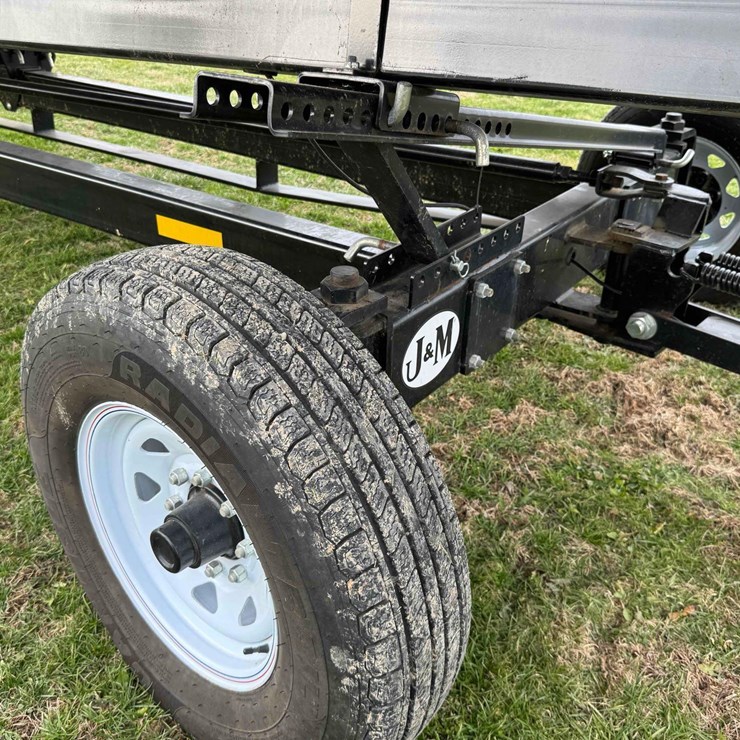 2022 J&M Model 4WS15 Header Cart