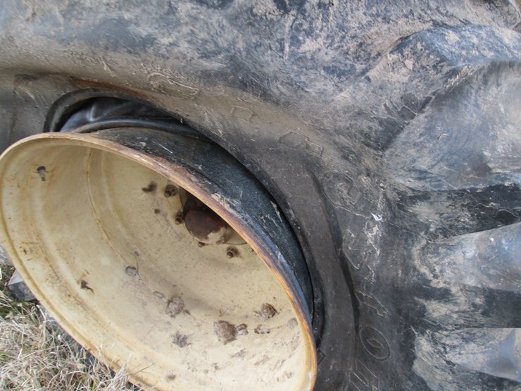 #27351-•-brandt-gpc1700-1700bu-grain-cart-301-image-11