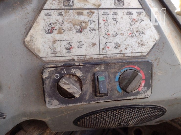 2013-bobcat-s630-image-11