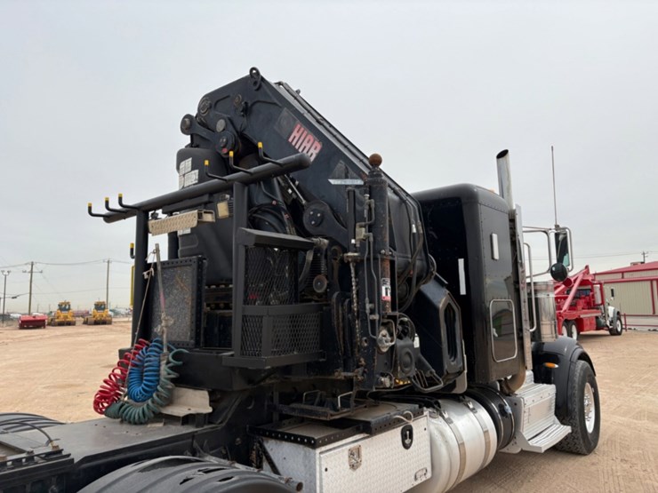 2014-peterbilt-367-image-4