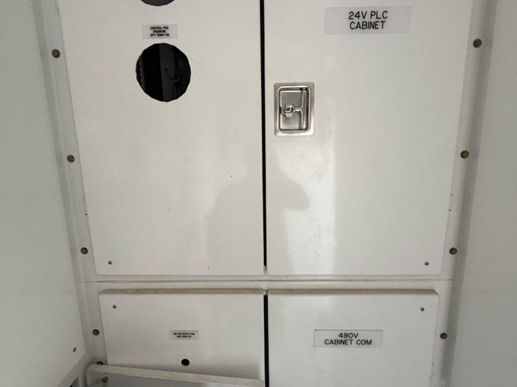 2020-nov-rolligon-big-bore-frac-15k-wp-4-axle-manifold-trailer-image-37