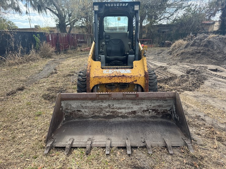 2014-caterpillar-226b3-image-2