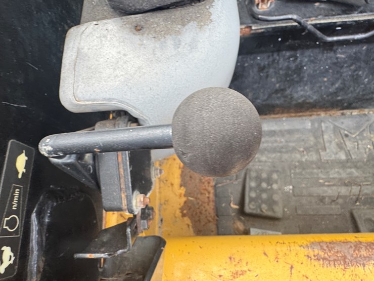 2014-caterpillar-226b3-image-34