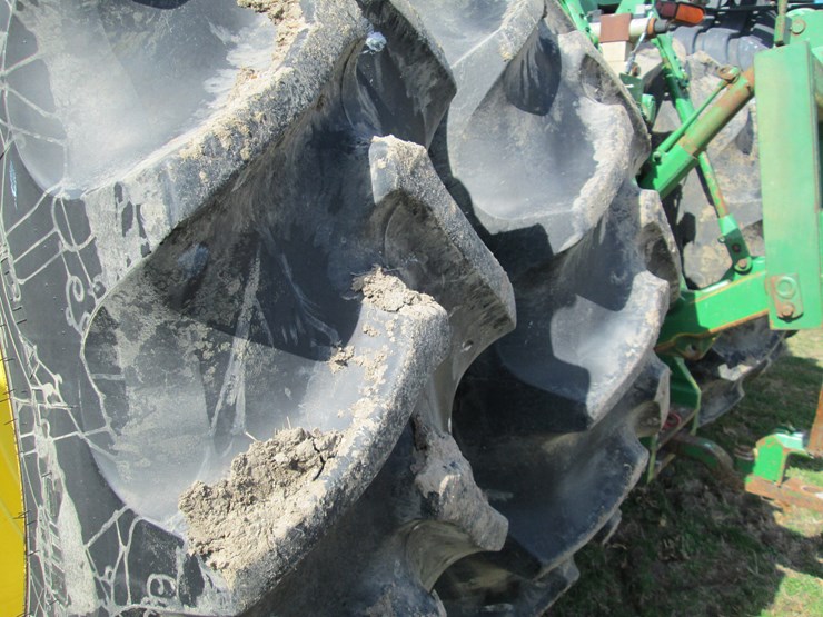 john-deere-8310-image-5