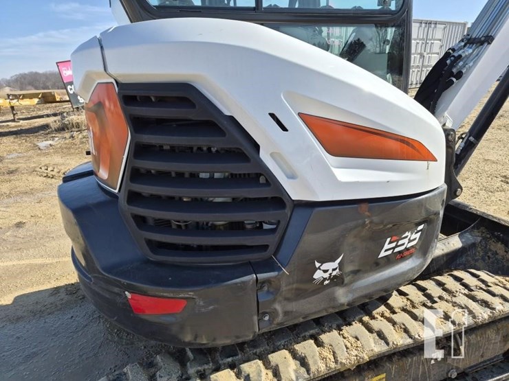 bobcat-e35r2-image-4