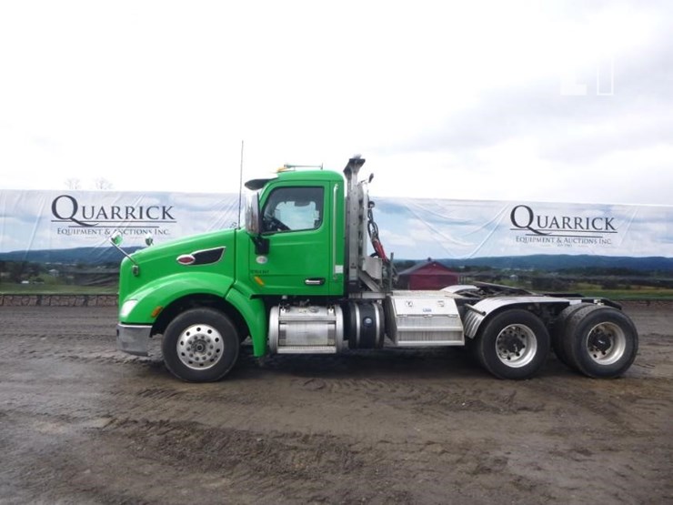 2020-peterbilt-579-image-1