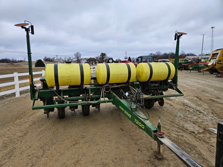 john-deere-7200-image-9