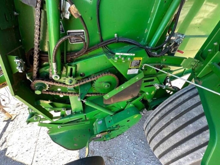 2020-john-deere-560m-image-18