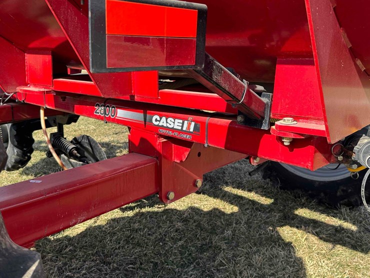 case-ih-2800-image-5