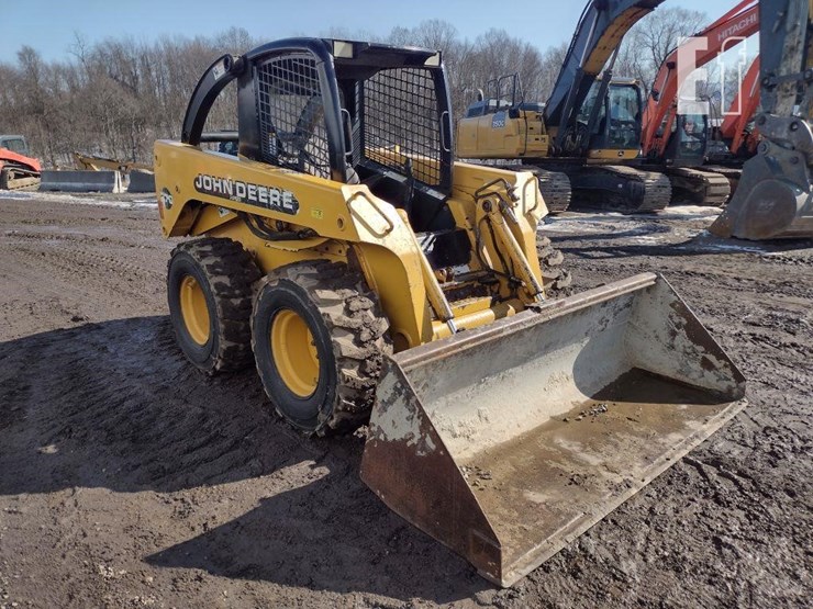 2000-deere-270-image-24