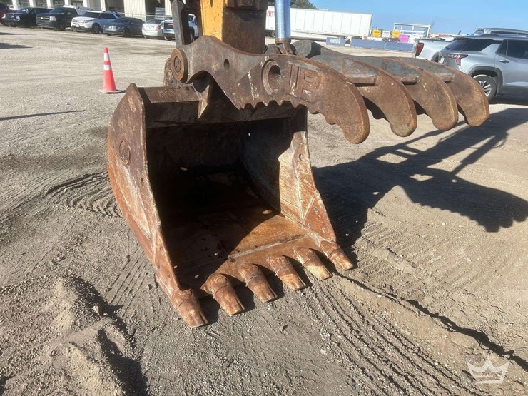 2022-case-cx220e-hydraulic-excavator-image-18