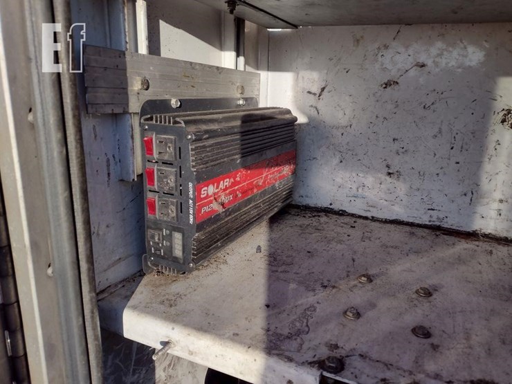 2013-peterbilt-337-image-50