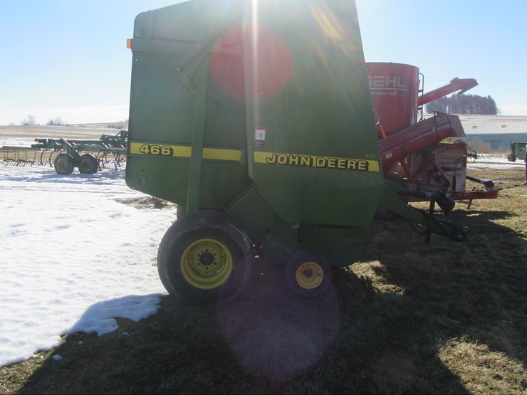 john-deere-466-image-3