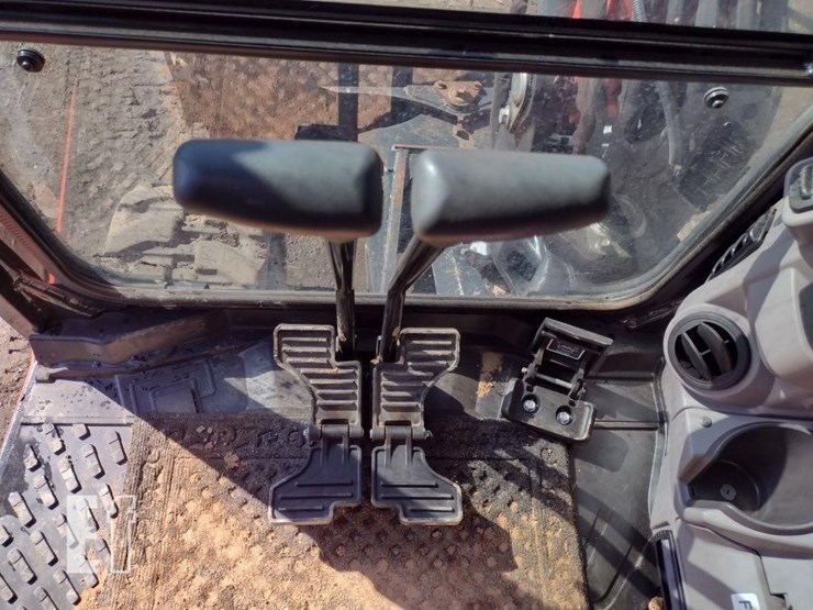 kubota-kx057-5-image-11