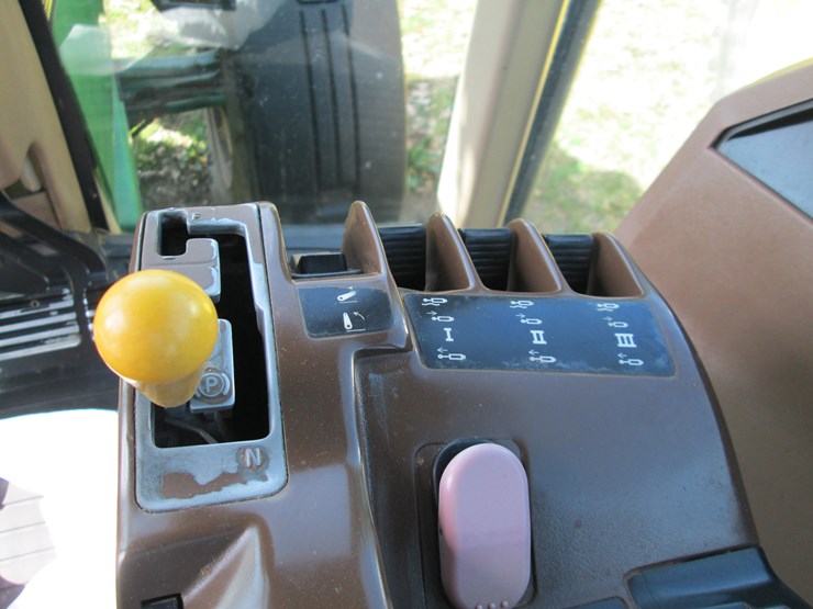 john-deere-8310-image-34