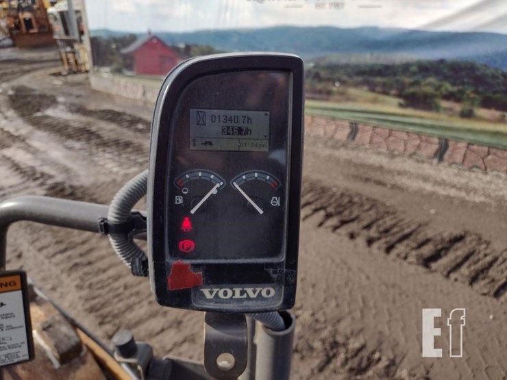 2017-volvo-sd45b-image-7