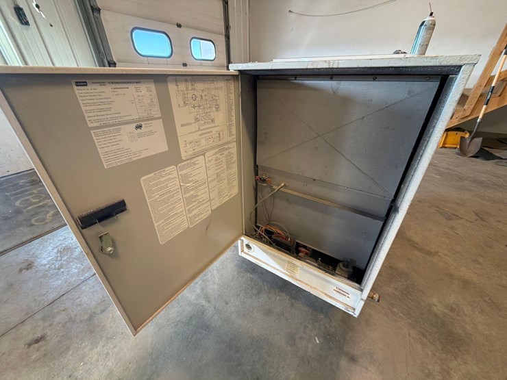 l.b.-white-premier-350-df-portable-heater-image-11