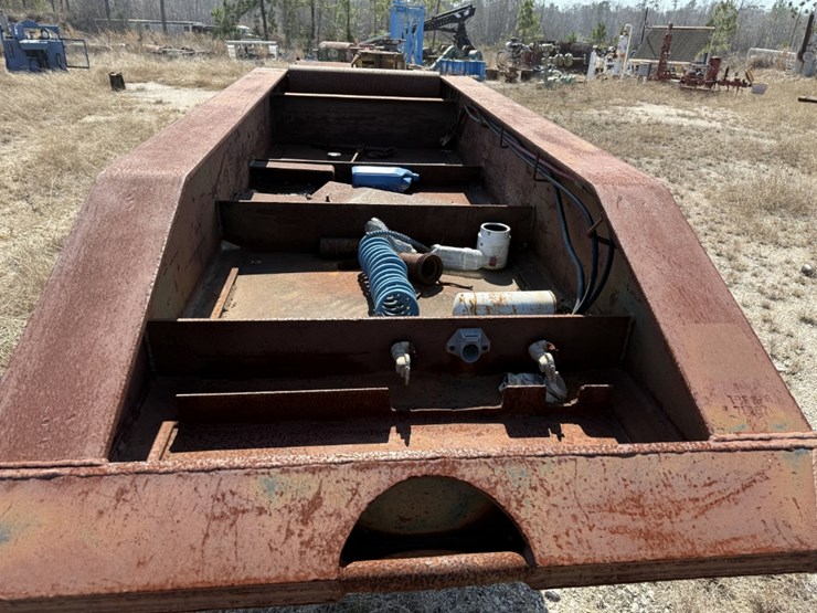 2006-nuttall-40'-x-102"-55-ton-3-axle-narrow-neck-lowboy-image-3